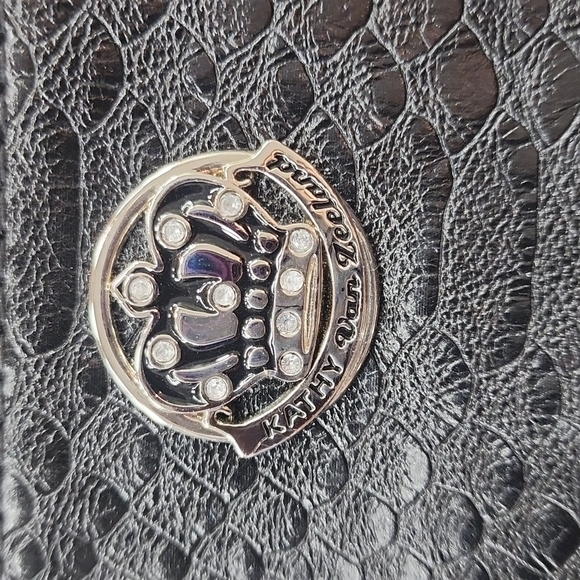 Handbag - Picture 2 of 3